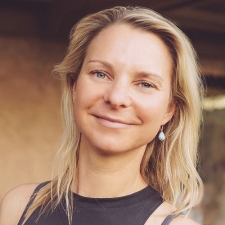 Robina Farina Sales Manager